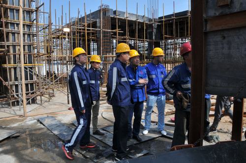 洗選煤運(yùn)營公司安一項(xiàng)目部順利完成皮帶的安裝及運(yùn)轉(zhuǎn)