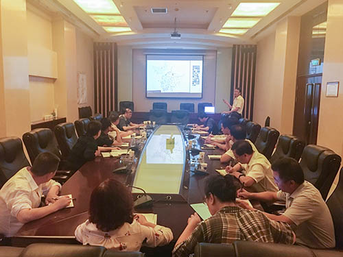 建設(shè)集團(tuán)董事長寧興剛主持召開合作項(xiàng)目研討會(huì)