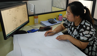 用平凡演繹真實   用行動描繪風采