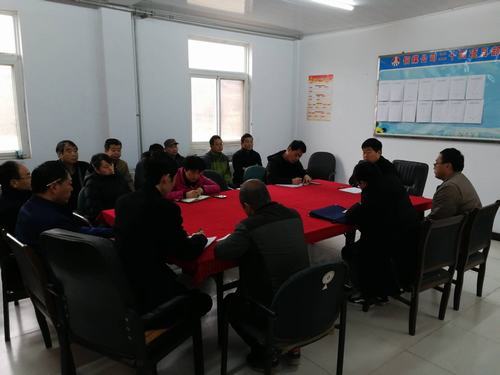 銅煤公司基層項(xiàng)目部員工熱學(xué)熱議全國“兩會”精神