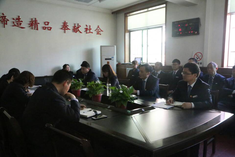 機(jī)電安裝公司認(rèn)真?zhèn)鬟_(dá)建設(shè)集團(tuán)一季度 “追趕超越”考核點(diǎn)評會精神