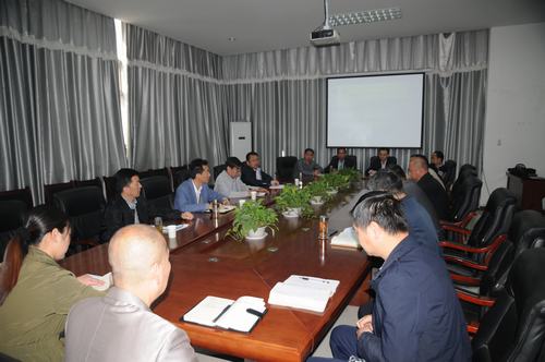 建設(shè)集團(tuán)在掘進(jìn)公司召開打造“掘進(jìn)鐵軍”專題座談會