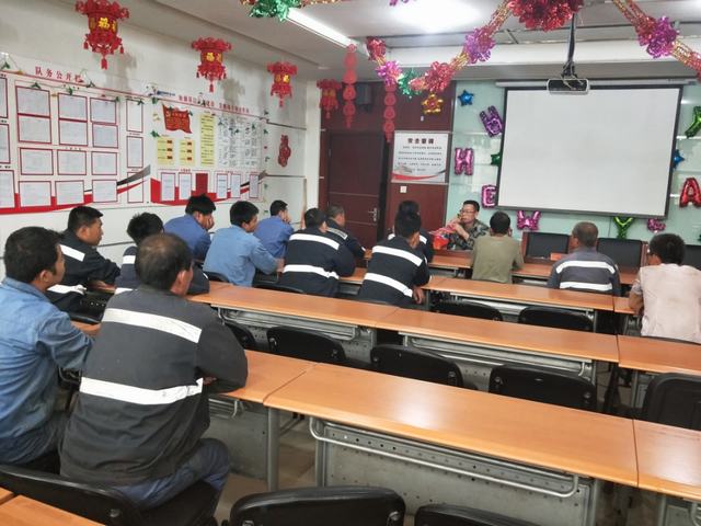 韓城分公司安裝三項(xiàng)目部開展“自救器”培訓(xùn)為安全護(hù)航