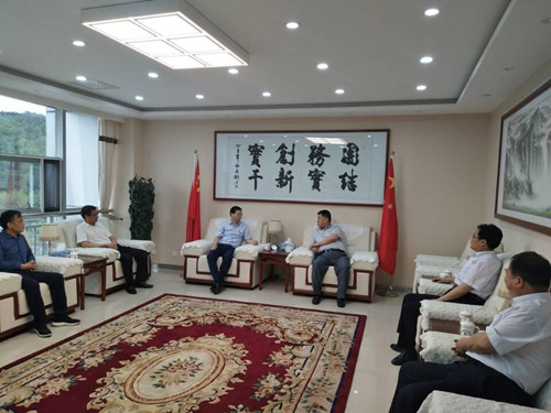 司正林、王寧一行到建莊礦業(yè)進行座談交流