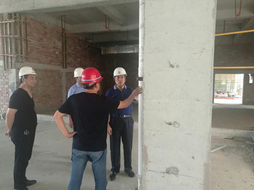 劉合理深入陜煤建設(shè)天工公司陜煤研究院工地檢查指導(dǎo)工作