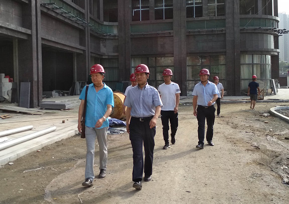 侯本英深入陜煤建設(shè)安康、漢中施工工地檢查指導(dǎo)工作