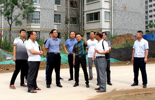 銅川礦業(yè)公司領導深入銅煤1#、2#小區(qū)施工現場回訪檢查項目建設工作