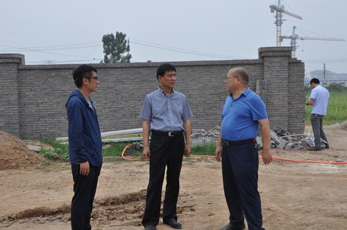 陜煤建設(shè)領(lǐng)導(dǎo)侯本英深入“和園”項(xiàng)目檢查指導(dǎo)工作