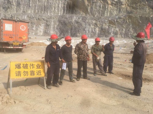 陜煤建設(shè)銅煤公司承建的年產(chǎn)20萬噸固體廢物收集、貯運(yùn)及預(yù)處理項(xiàng)目施工工作高效推進(jìn)