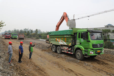 陜煤建設(shè)漢中分公司多點齊動打好漢中金華路項目攻堅戰(zhàn)
