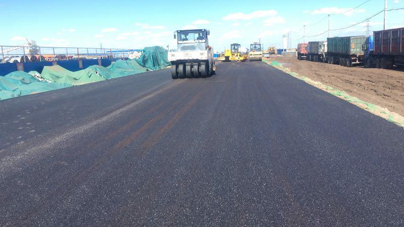 陜煤建設(shè)路橋分公司小保當(dāng)運(yùn)煤專線道路順利通車