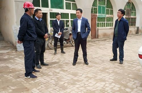 陜煤集團總經(jīng)理助理、榆林合力集團董事長范京道一行蒞臨陜煤建設(shè)天工公司承建的清澗北國棗業(yè)紅棗深加工項目視察指導(dǎo)工作