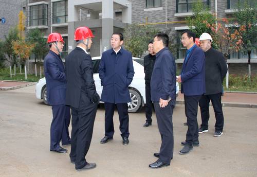 銅川市副市長(zhǎng)高毅蒞臨銅煤1#、2#小區(qū)現(xiàn)場(chǎng)調(diào)研檢查供暖準(zhǔn)備工作
