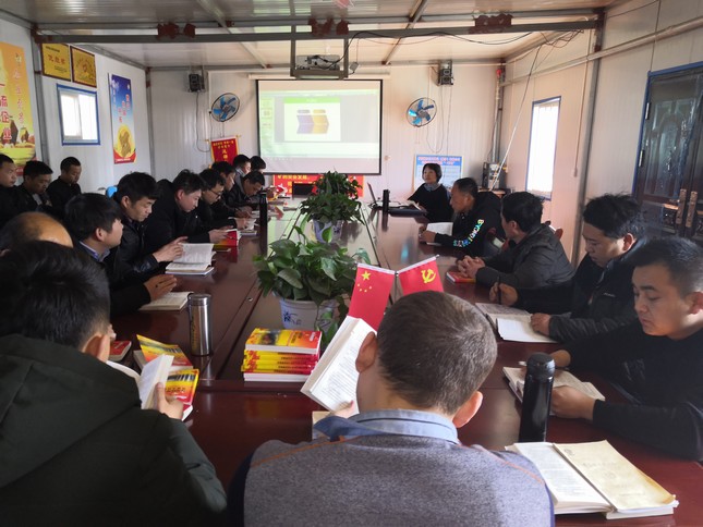 陜煤建設(shè)礦建三公司曹家灘項(xiàng)目部開展新員工培訓(xùn)為工程助力