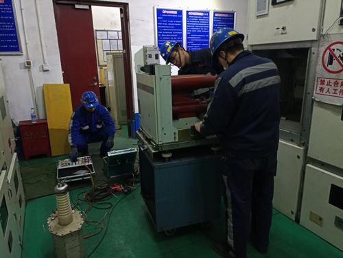 陜煤建設(shè)洗選煤運(yùn)營(yíng)分公司洗煤廠積極開(kāi)展電氣設(shè)備預(yù)防性試驗(yàn)及設(shè)備檢修工作