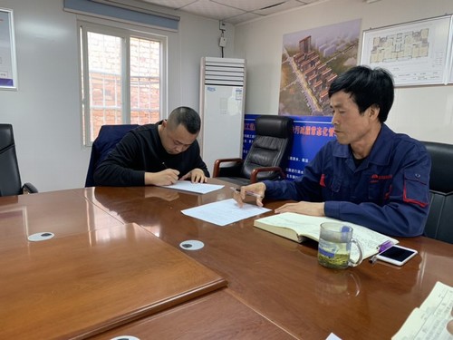 陜煤建設(shè)銅煤公司干部職工立下軍令狀，打好百日會(huì)戰(zhàn)攻堅(jiān)戰(zhàn)