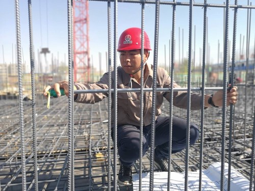 相濡以沫牽手共行，業(yè)績突出同臺(tái)受獎(jiǎng)