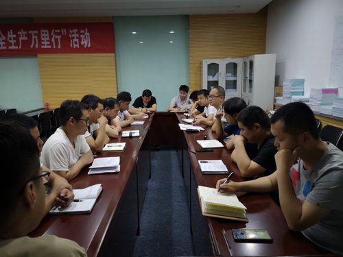 陜煤建設掘進公司：勇奪紅柳林礦“涉?！卑踩位顒庸鸸?></div>
                                <div   id=