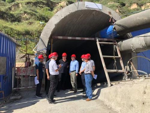 子長市人大副主任強(qiáng)琪蒞臨陜煤建設(shè)礦建二公司車村項(xiàng)目部開展調(diào)研