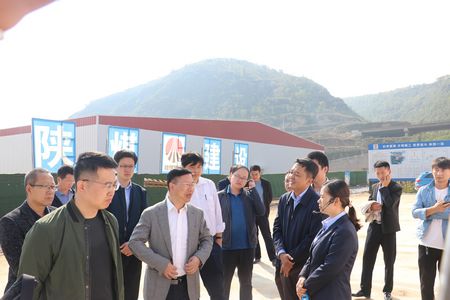 國家發(fā)改委宏觀經(jīng)濟(jì)研究院榆林“十四五”規(guī)劃調(diào)研組至北國棗業(yè)紅棗深加工項(xiàng)目施工現(xiàn)場開展調(diào)研工作