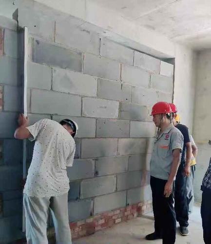 青春，在工地上綻放