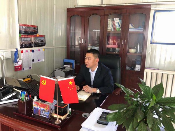 堅(jiān)守工地  真抓實(shí)干的領(lǐng)軍者