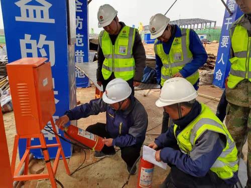 陜煤建設(shè)銅煤公司查隱患、保平安、反“三違”專項活動成新熱潮