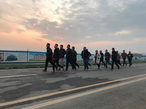 讓我們一起打造培養(yǎng)團(tuán)隊(duì)狼文化！