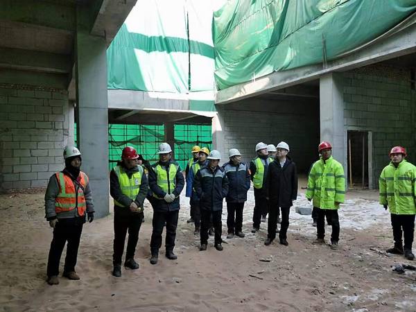 陜煤集團(tuán)榆林化學(xué)公司執(zhí)行董事宋世杰深入陜煤建設(shè)銅煤公司施工現(xiàn)場(chǎng)檢查指導(dǎo)工作