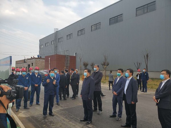 韓城市代市長亢振鋒深入陜煤建設(shè)漢中分公司龍鋼富軋回遷煤氣管道項(xiàng)目視察
