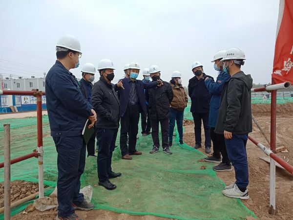 中央儲備糧新建項(xiàng)目領(lǐng)導(dǎo)小組組長、指揮部指揮長、副總經(jīng)理王錄印蒞臨天工公司中儲糧項(xiàng)目檢查指導(dǎo)工作