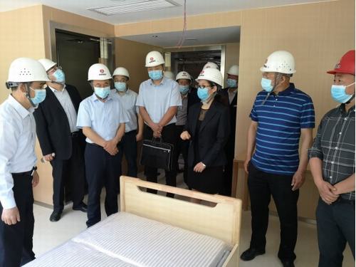 陜煤實業(yè)集團(tuán)董事長胡守平、總經(jīng)理劉文蒞臨西煤機(jī)養(yǎng)老院項目部檢查指導(dǎo)工作
