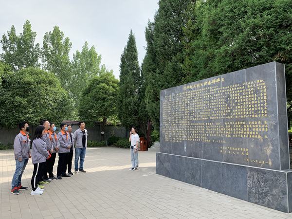 陜煤建設(shè)渭南分公司南京金龍項目部“主題黨日”找初心 強黨性