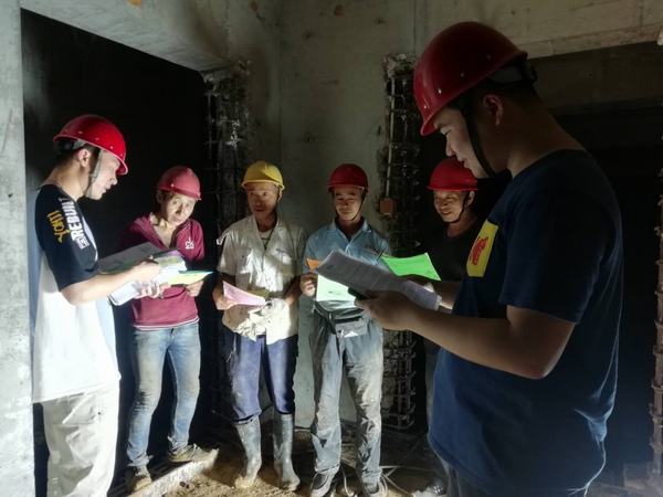 陜煤建設(shè)渭南分公司第五項(xiàng)目部安全“宣傳兵”行動(dòng)了