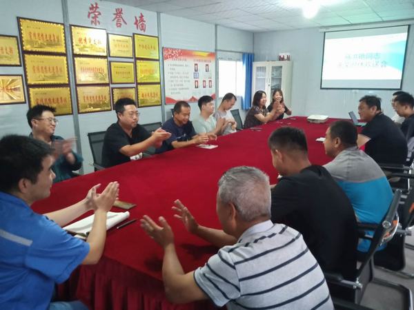 陜煤建設(shè)韓城分公司土建第十二項(xiàng)目部：退休職工歡送會(huì) 依依惜別情誼濃