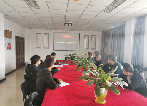 陜煤建設機電安裝公司彬長項目部安全生產(chǎn)兩不誤