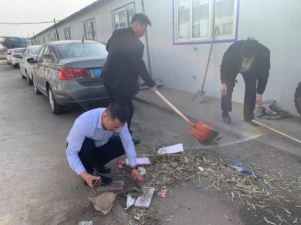 陜煤建設(shè)礦建二公司基層項(xiàng)目部開展“不忘初心勞動光榮”主題黨日活動