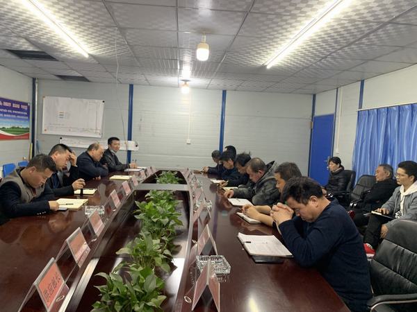 陜煤建設礦建二公司小保當?shù)谌椖坎恳哉劥俑耐七M施工安全