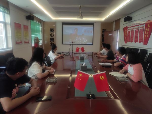 陜煤建設天工公司組織全體員工觀看巡回宣講