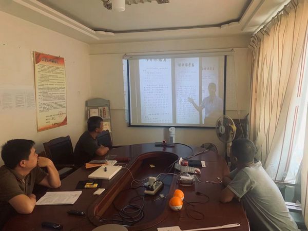 陜煤建設(shè)天工公司土建第二黨支部開展“傳承紅色家風(fēng)、涵養(yǎng)初心使命”主題黨日活動(dòng)