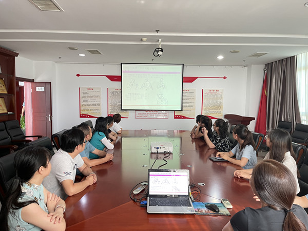 陜煤建設(shè)公司開展關(guān)愛職工健康知識(shí)講座