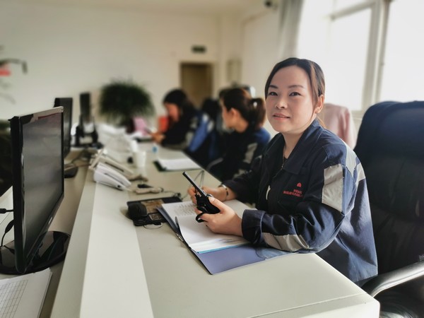 “鏗鏘玫瑰”綻“煤?！?></div>
                                <div   id=