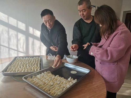 陜煤建設(shè)路橋分公司渭南項(xiàng)目部眾志成城共抗疫，細(xì)微之處暖人心