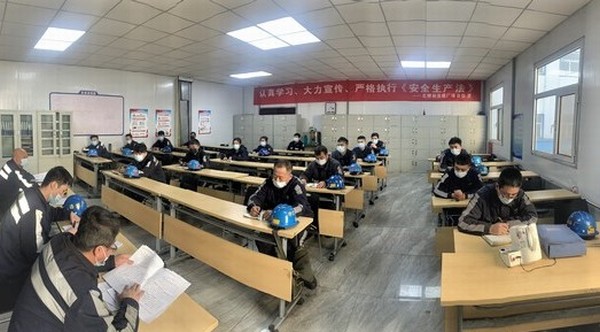 陜煤建設(shè)洗選煤運(yùn)營(yíng)公司紅柳林洗煤廠項(xiàng)目部：“煤黑人”堅(jiān)守同抗疫 就地過(guò)大年