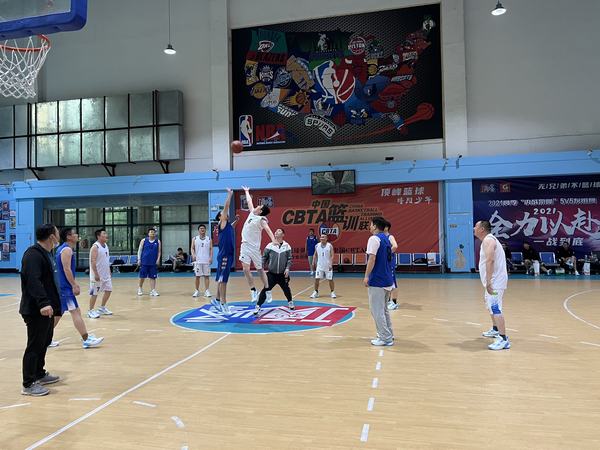 陜煤建設(shè)銅煤公司：以球會(huì)友，“籃”不住我們的熱愛