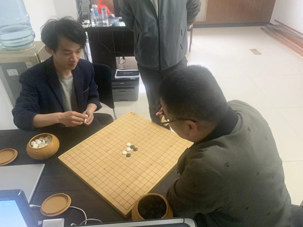 陜煤建設(shè)咸陽(yáng)分公司第二項(xiàng)目部：喜迎“五一”勞動(dòng)節(jié)，生產(chǎn)娛樂“兩不誤”