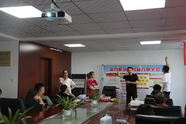 陜煤建設(shè)咸陽(yáng)分公司開(kāi)展“濃情端午、粽享歡樂(lè)”活動(dòng)