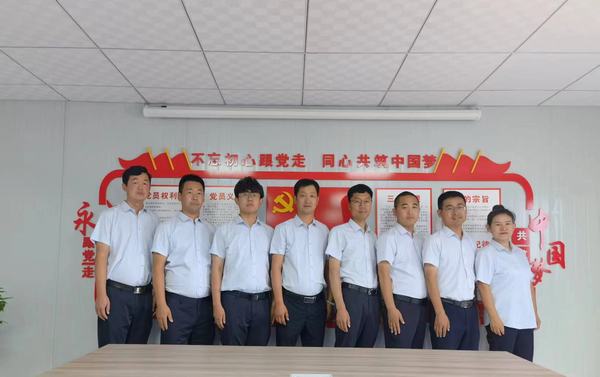 陜煤建設礦建二公司職工穿新裝換新顏