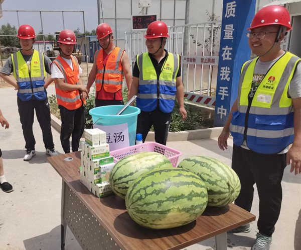 陜煤建設咸陽分公司第九項目部:不服“暑”，戰(zhàn)高溫