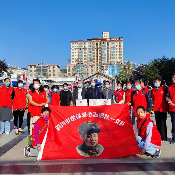 陜煤建設(shè)銅煤公司:小舉動(dòng)大溫暖 為愛(ài)心志愿者贈(zèng)送防疫物資